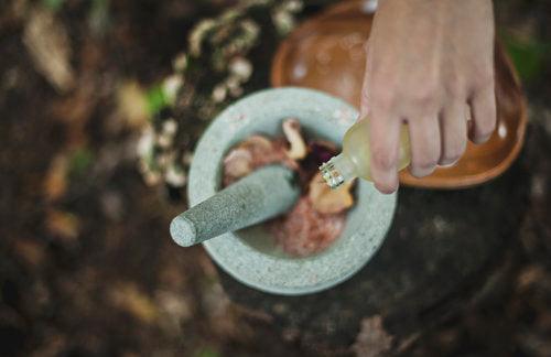 The benefits of aromatherapy for hair, body and mind - Dot & Lola